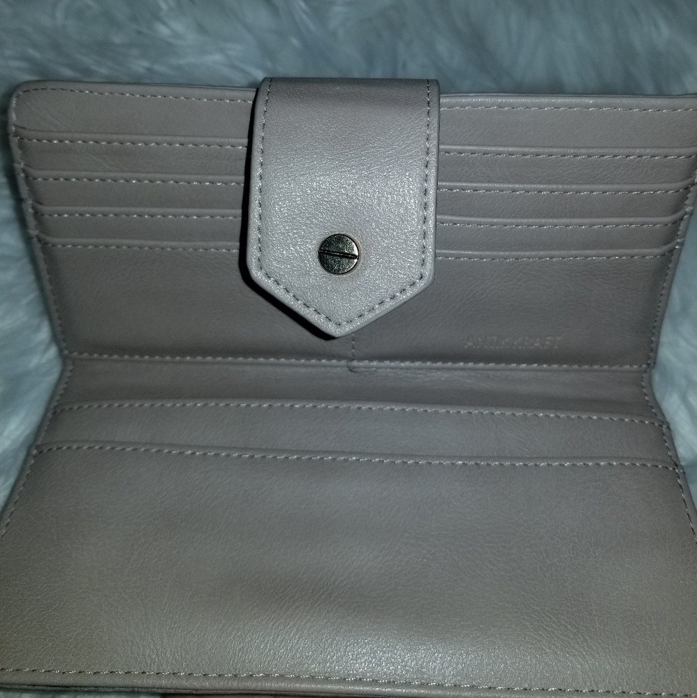Wallet - Picture 2 of 3